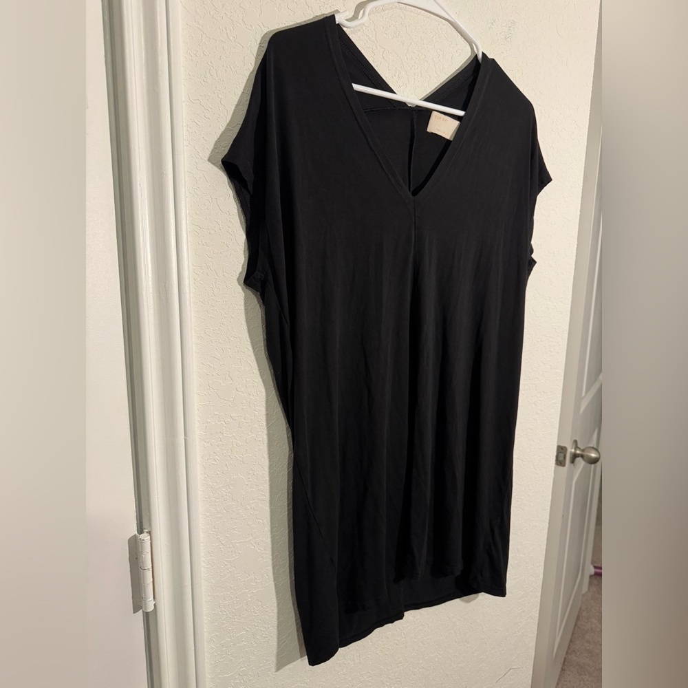 Kerisma Silk Blend Oversized Short Sleeve V Neck Top Womens Size Small Medium - Picture 2 of 8
